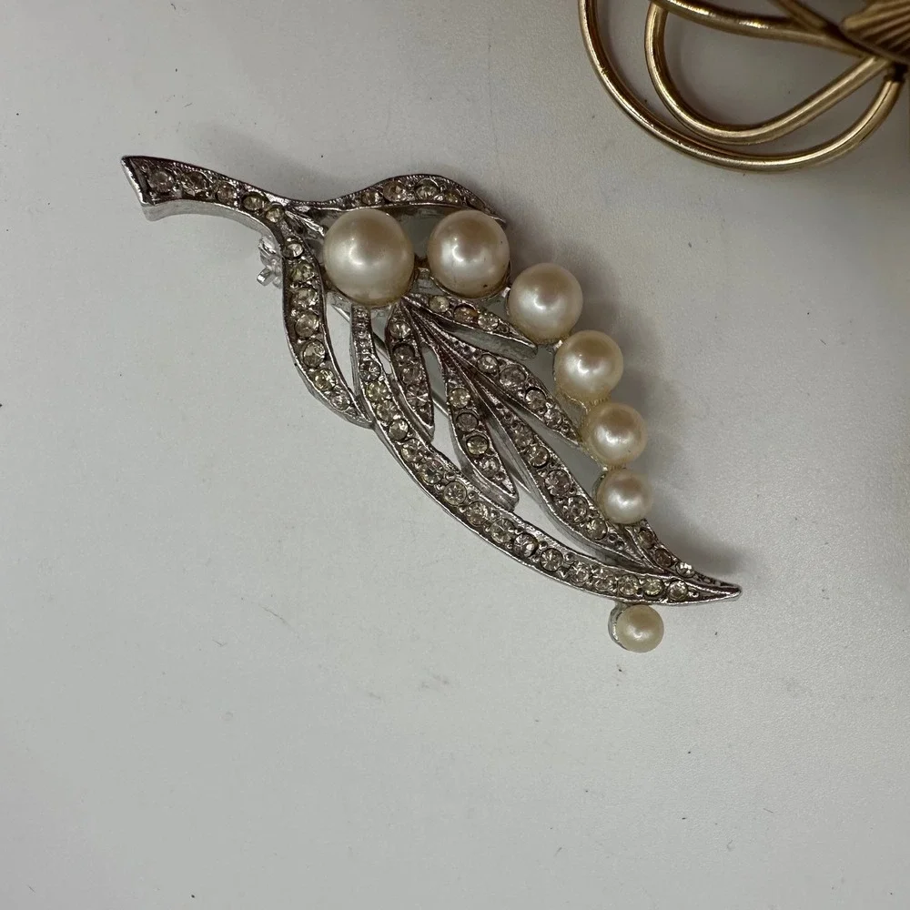 VTG Brooch Lot 3 Faux Pearl Rhinestone Gold Silver Tone Leaf Floral Pins Wedding